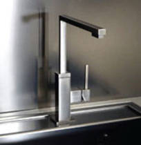 Gessi Minimo K�chenmischer in Edelstahl geb�rstet Finox mit hohem Auslauf, welcher 360� drehbar ist, art. 17035.149, auch in chrom erh�ltlich