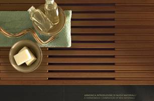 TeakHolz-Sitzbank des Hatria G-Full, speziell entwickelt f�r die Nutzung. Innovativ und gleichzeitig Traditionell.