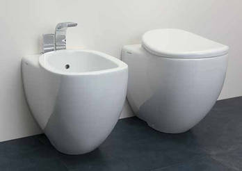 Ceramica Flaminia, IO WC bodenstehend, art. IO117 und IO Bidet bodenstehend aus Keramik, art. IO217, Farbe wei�, Design Alexander Duringer, Stefano Rosini