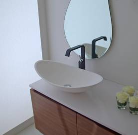passend zur Lavasca Mini Badewanne ! Der Vela Waschtisch, 70x34cm in Corian wei�, art. A600