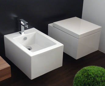 Simas Frozen WC wandh�ngend wei� art. FZ18 und Frozen Bidet wandh�ngend wei� art. FZ19,  kombiniert mit einem Rettangolo Bidetmischer chrom