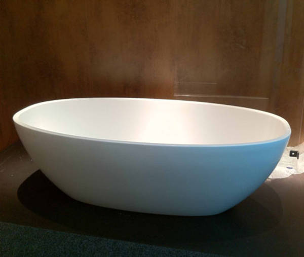 Lea Badewanne freistehend L1800xB870xH550mm - Abverkauf zum Sonderpreis Ausstellungsst�ck, PREIS EURO 3.281,00 + MwSt. ANSTATT EURO  4.375,00 + MwSt.