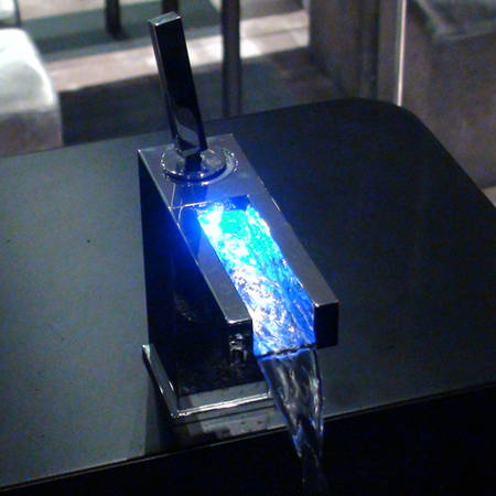 Gessi Rettangolo Colour Waschtischarmatur chrom mit LED Farblicht, LED beleuchteter Waschtischmischer, art. 30902.031