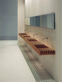 One il bagno che non ce von Matteo Thun Waschtisch mit Holzabdeckung