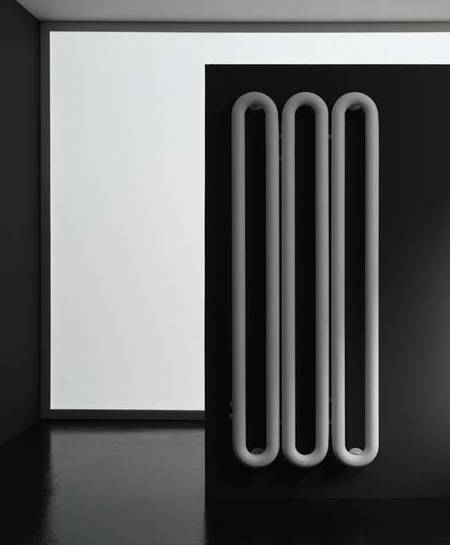 Tubone verticale Designheizk�rper aus der Antrax Serie Griffe Collection, Design Andrea Crosetta, art. TB00SV17003, dreifach mit 60mm Rohr-Querschnitt, Gr��e 1700x670mm