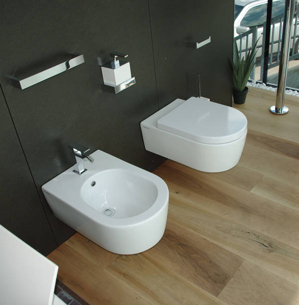 Link WC und Bidet wandh�ngend wei�