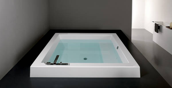Grande Quadra Step, Kos Italia, Design Ludovica + Roberto Palomba, Badewanne mit Einstiegs-Stufe oder Sitzbank, Gr��e 1800x1800x600mm, Farbe wei�