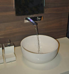 Gessi Home Collection Aufsatzwaschtisch rund, Durchmesser 40cm in Ceramilux wei�, art. 39121.515, kombiniert mit einer Rettangolo Colour Wandarmatur