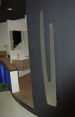 VU chrom geb�rstet, Griffe Collection, Design Massimo Iosa Ghini, art. VU001INT5B, Antrax it, Designheizk�rper mit Mittelanschluss, Gr��e 1680x281mm, ausgestellt in der B�derausstellung Brixen