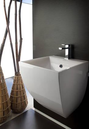 Gessi Home Collection Waschtisch Keramik wandh�ngend, art. 37518.517 kombiniert mit einem Gessi Rettangolo Waschtischmischer chrom, art. 20001.031