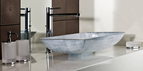 Mimi Home Collection Aufsatzwaschtisch in Alumix wei�/silber, art. 37562.031, kombiniert mit einem Gessi Ovale Waschtischmischer