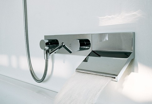 Serie Pan, Zucchetti Rubinetteria, Design Ludovica + Roberto Palomba, Badewannenarmatur mit Wasserfalleinlauf, art. ZP8039, Oberfl�che verchromt